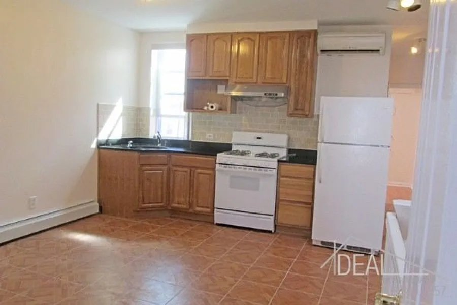 2 bed, $2,500 — Photo 2