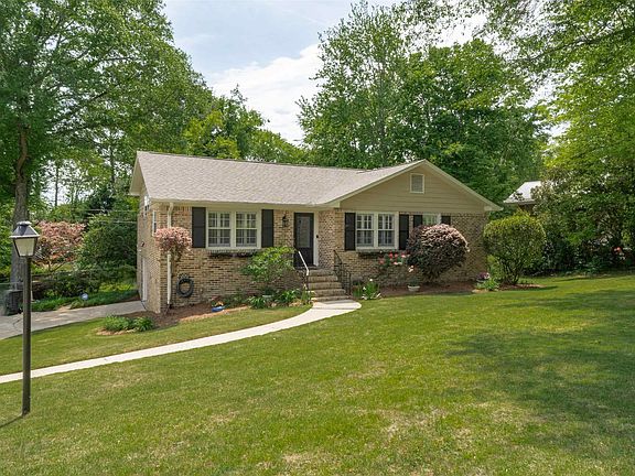 3rd image of 2344 Farley Pl
