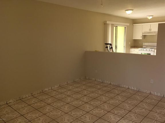 4th image of 2326 N 58th Ln