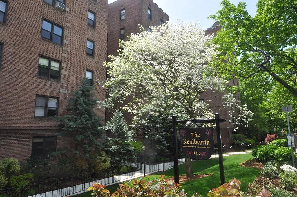 1 bed, 750 sqft, $2,400 — Photo 2