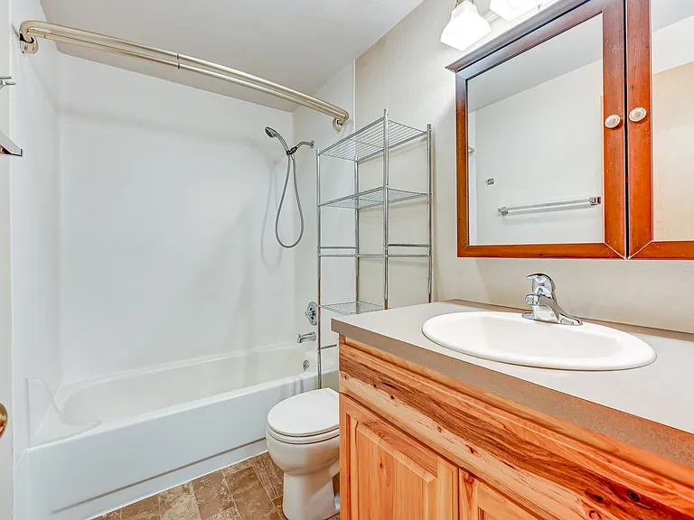 Full Bath.