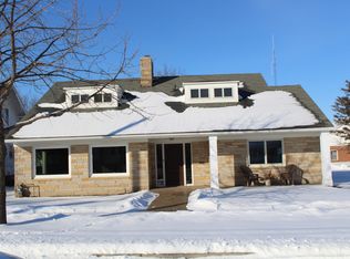 805 I Ave, Grundy Center, IA 50638