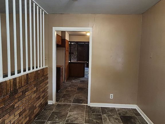 5th image of 638 Bringhurst Dr