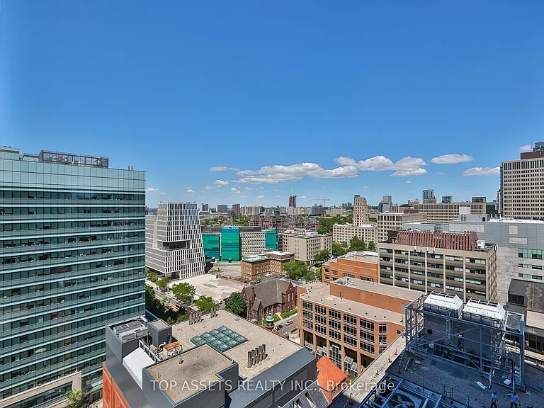 770 Bay St #2112 — Photo 18