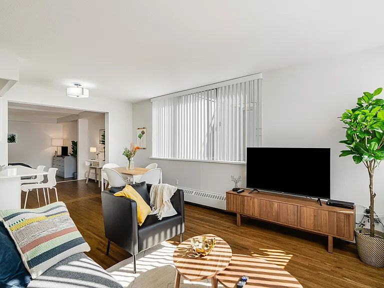 1750 Davie St #206 — Photo 4