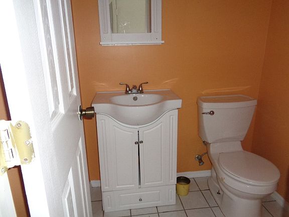 4th image of 4 Sunny Brook Cir