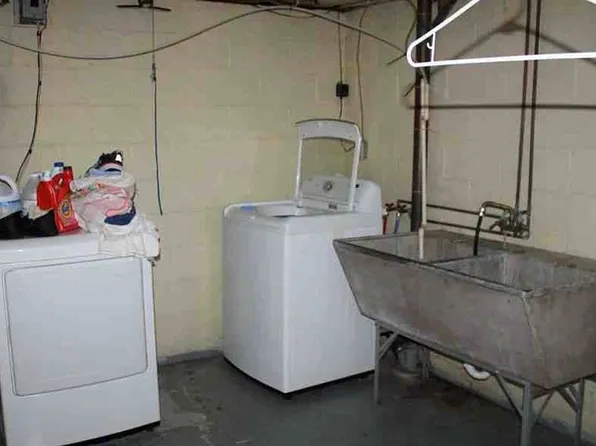 72279 Ohio Ave, Martins Ferry, OH 43935
