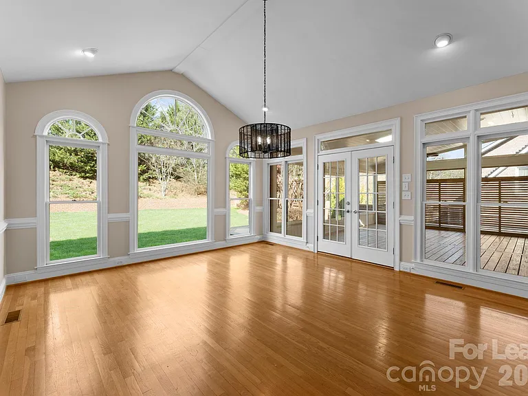 2134 Glade Hill Rd — Photo 14
