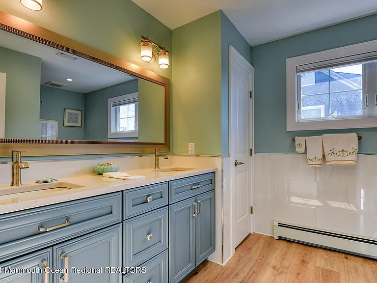 105 Saint Louis Ave — Photo 15