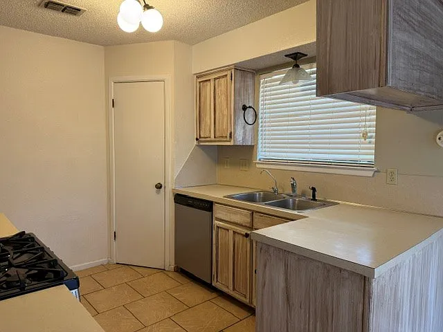 5011 Canadian Ave — Photo 12