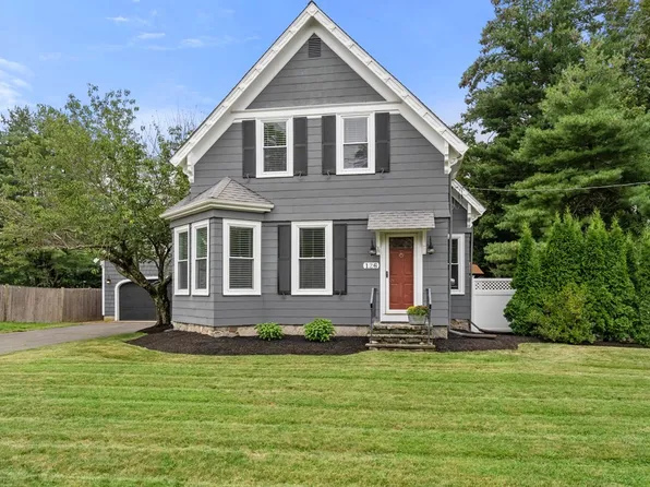 126 Pleasant St, Hanover, MA 02339