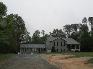 70 Grove Ln, Fredericksburg, VA 22406