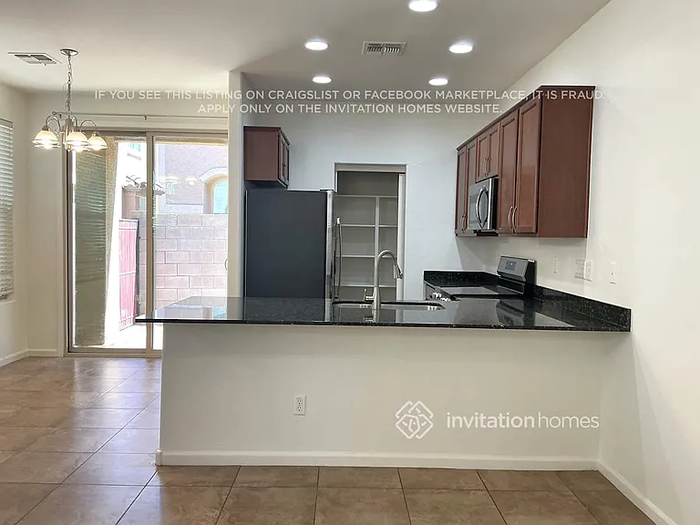1531 S Sinova Ave — Photo 4