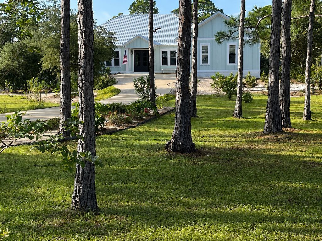 30798 Harbour Dr - Property Image