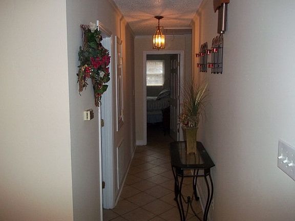 5th image of 135 Phifer Cir