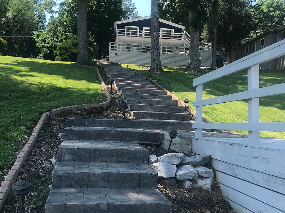 1st image of 204 Sherwood Dr