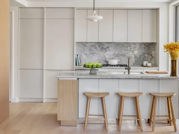 250 25th St #5A, New York, NY 10010