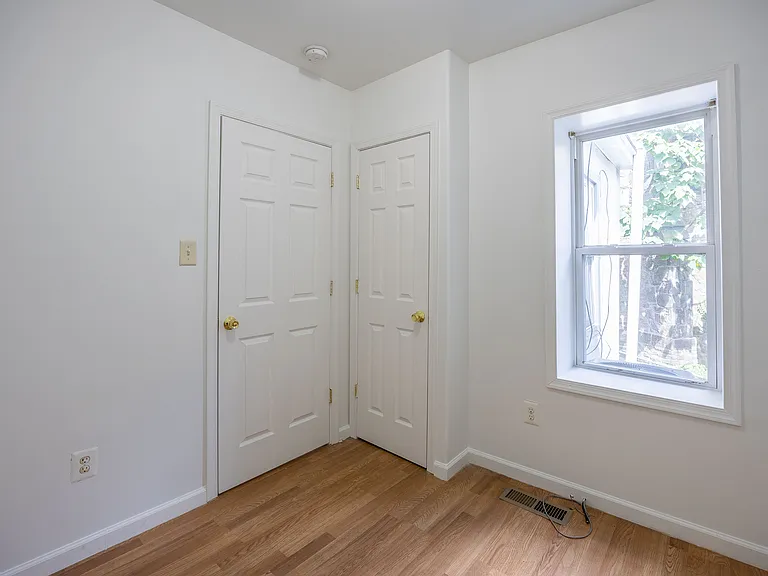 17 E Ashmead St — Photo 8