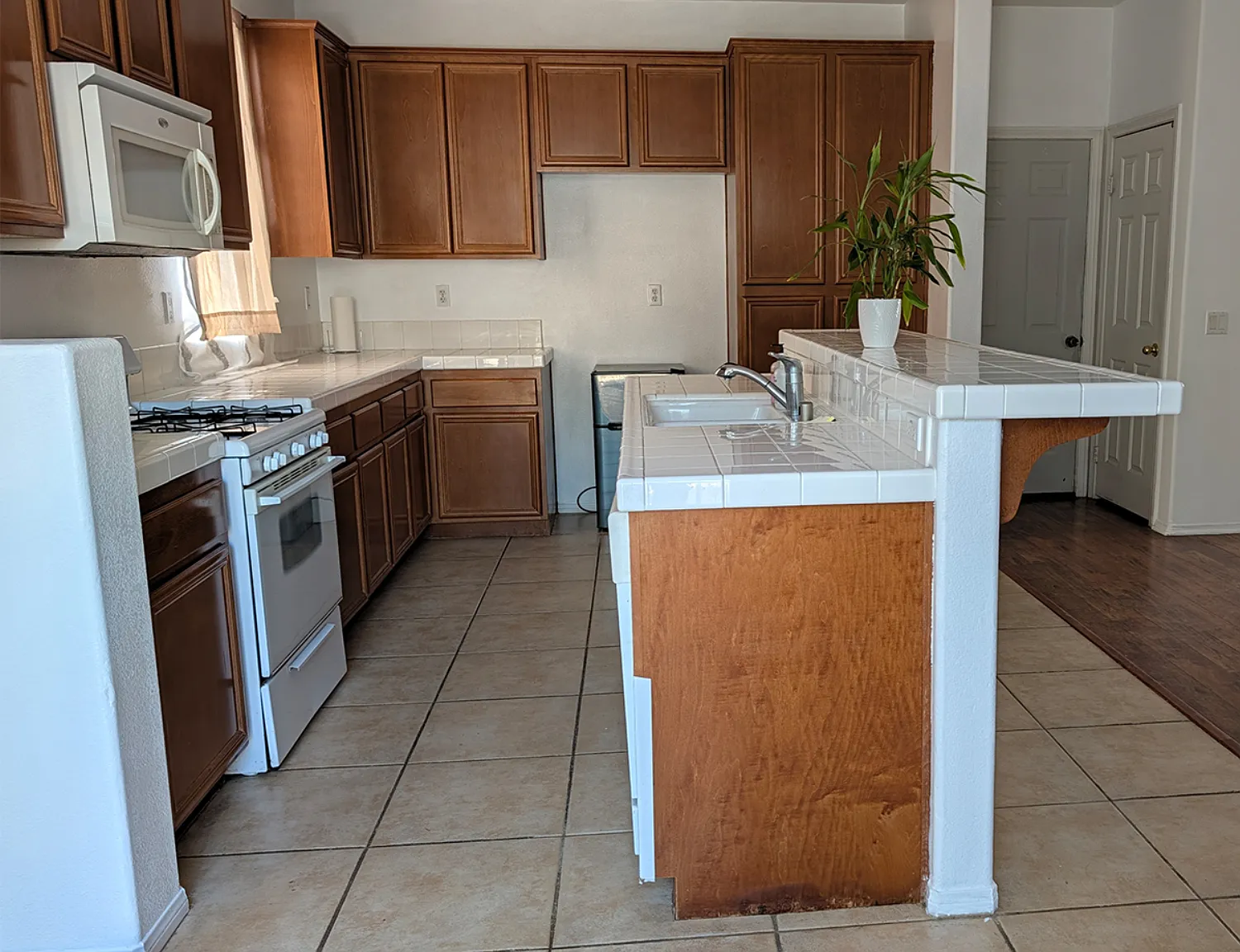 4 bed, 2538 sqft, $2,780 — Photo 4