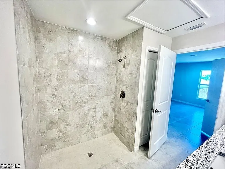 2538 NW 24th Pl — Photo 7