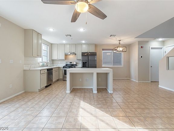 3rd image of 3211 Sunrise Cove Ave