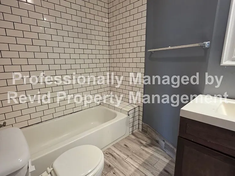 220 S. Cleveland St — Photo 66