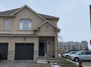 17 Destiny Ln, Hamilton, ON L0R 1P0