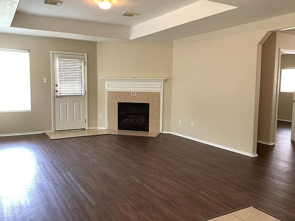 2nd image of 18224 Barkers Crest Dr