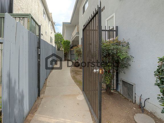 4th image of 3766 S Canfield Ave APT 9