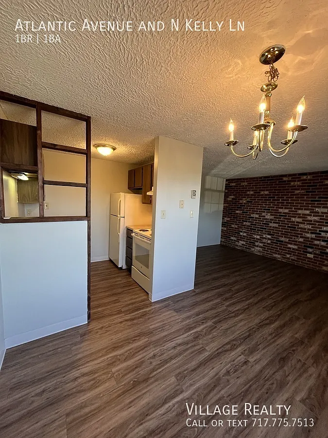 Affordable Red Lion 1-bed with on-site laundry and off-street parking! — Photo 3