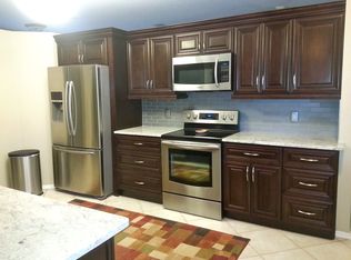 6908 69th St E, Palmetto, FL 34221