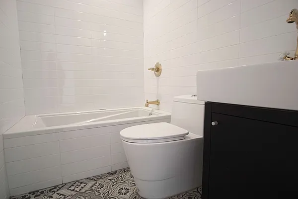 Rented by Lofts and Flats LLC | media 29