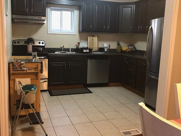 6352 Taylor St — Photo 5