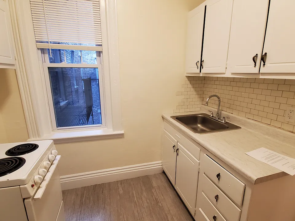 33 Park Dr #7