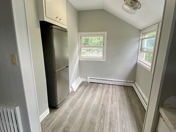 4th image of 38 Palisade St #3A