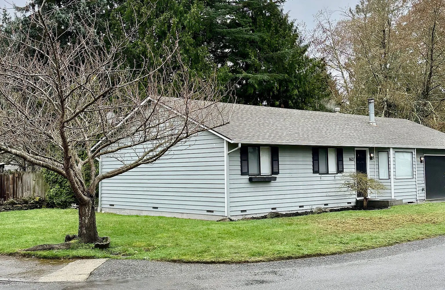 3 Bed / 2 Bath Kirkland-Finn Hill rambler $2,995/month — Photo 1