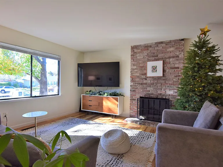 114 Melody Ct — Photo 24