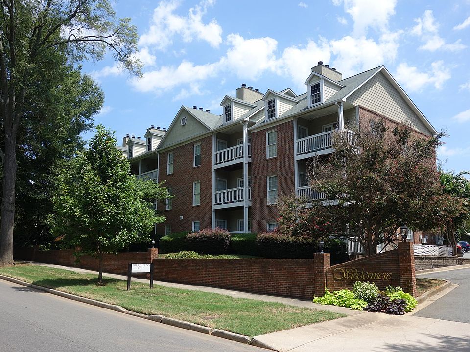 Welcome Home to Windermere on Queens Road