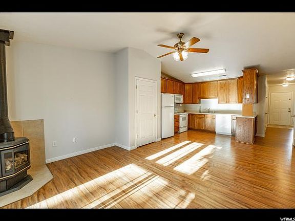 4th image of 6724 S Pine Landing Way
