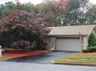 32 Meadow View Blvd, North Providence, RI 02904