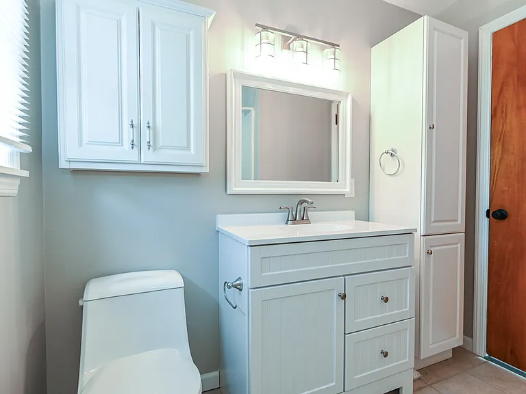 406 Irwin Ln — Photo 23