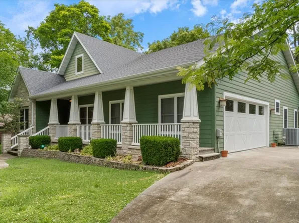 16 Judah St, Eureka Springs, AR 72632