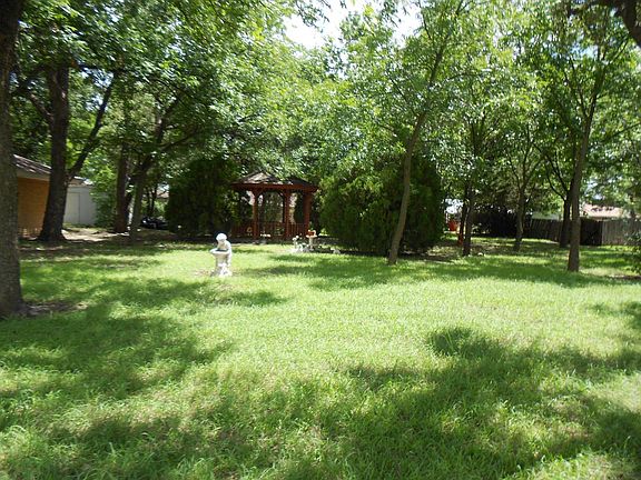 2nd image of 120 Belair
