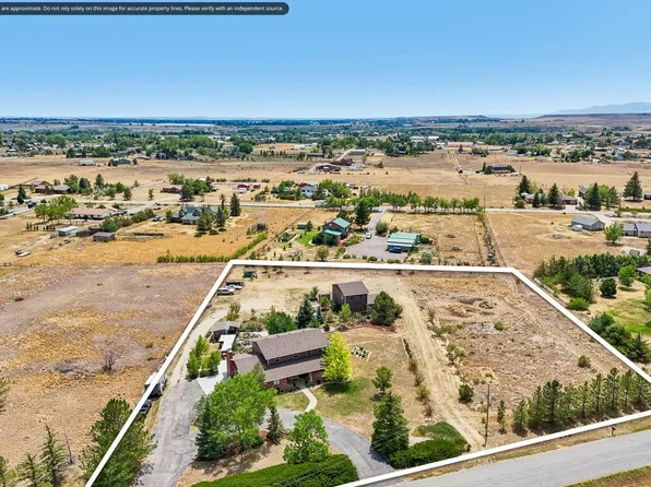 4901 Beverly Dr, Berthoud, CO 80513