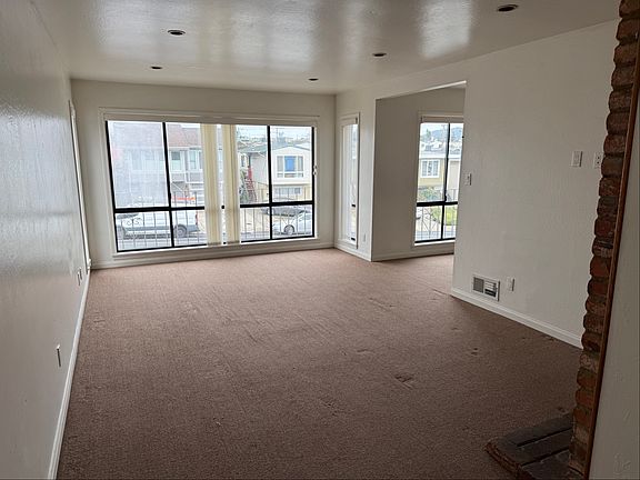 3rd image of 1384 Southgate Ave #1