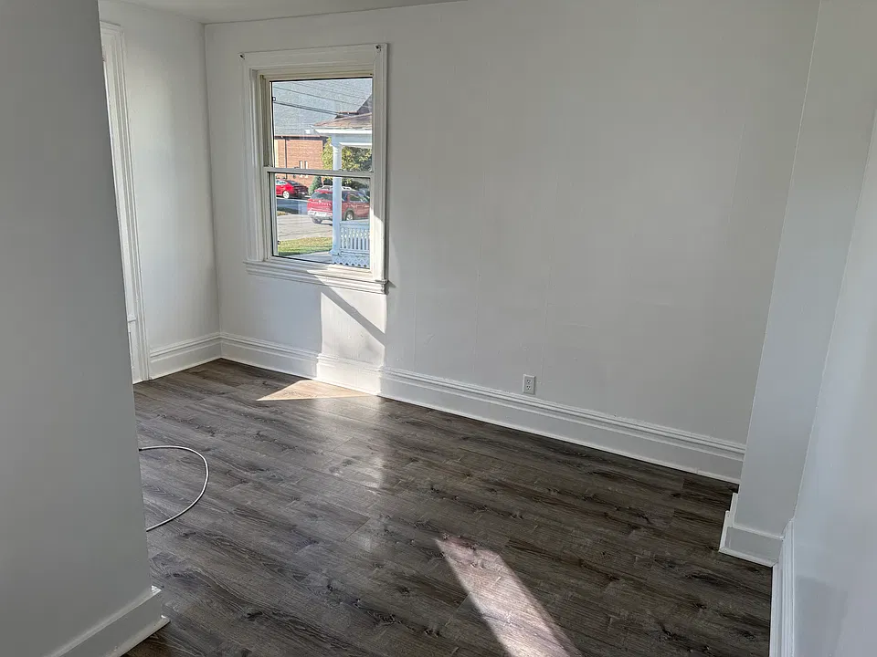 127 Liberty St #1