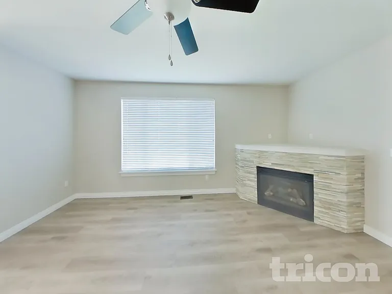 11212 181st Street Ct E — Photo 2