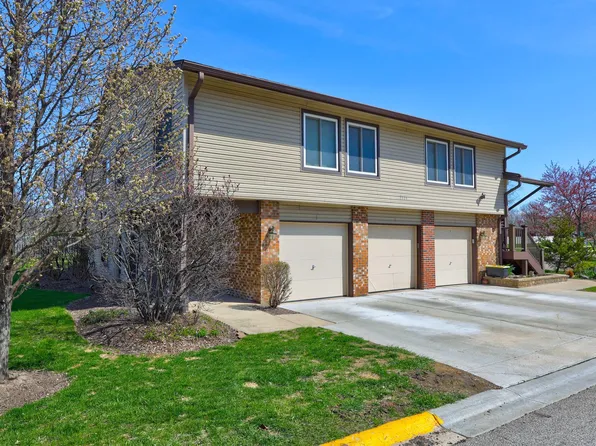 1316 Kingsbury Dr Unit 2, Hanover Park, IL 60133