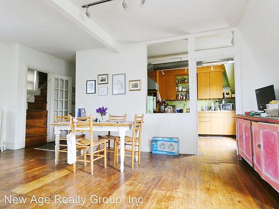 5th image of 915 S 49th St Floor 2