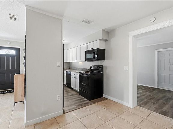3rd image of 622 PALENCIA PLACE